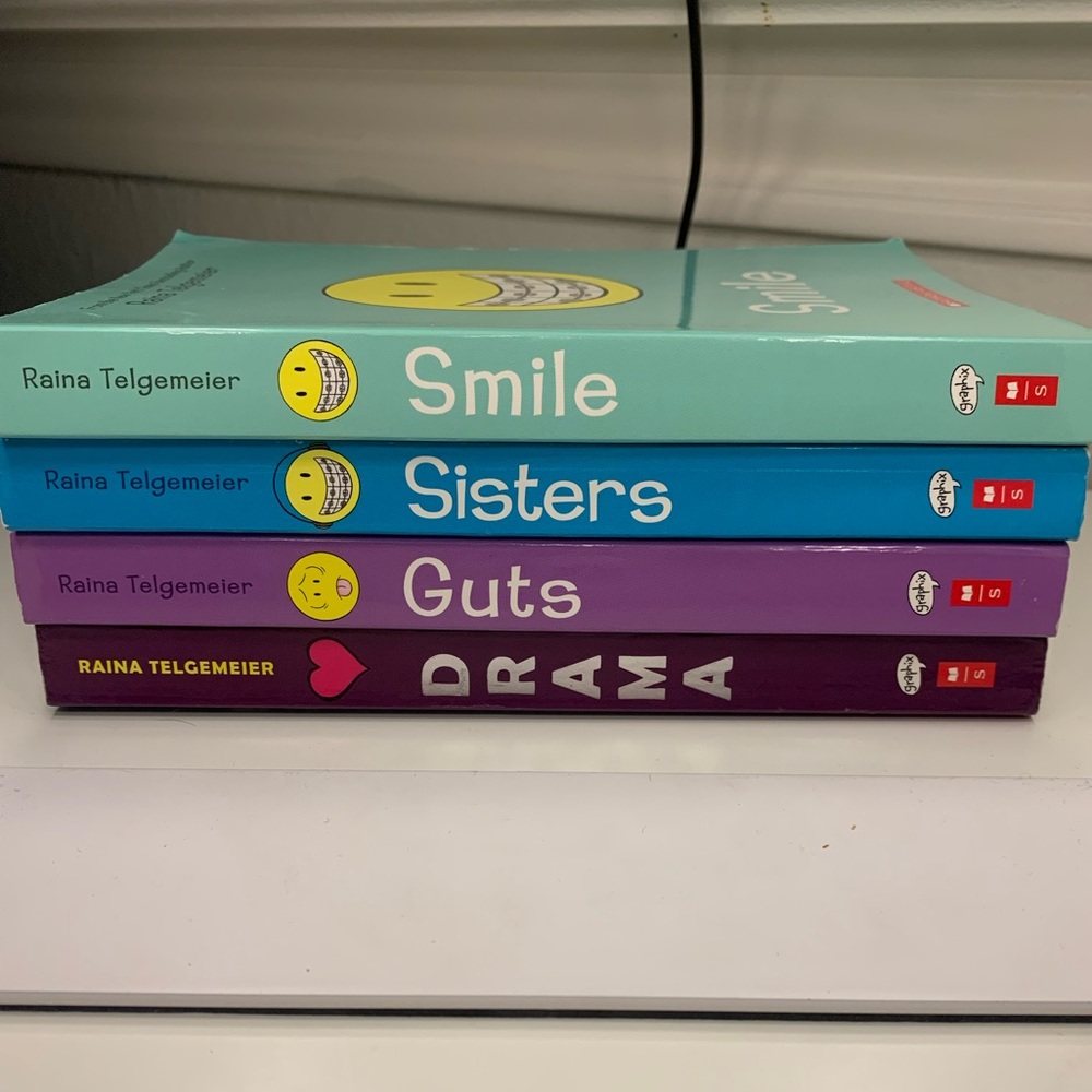 Raina Telgemeier Graphic Novels Set